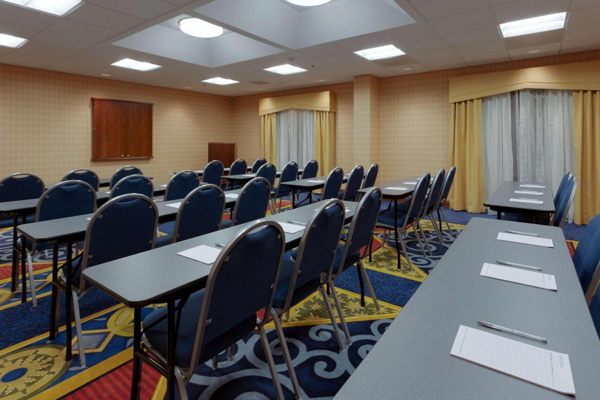 Hampton Inn Warrenton, Va Kinh doanh bức ảnh